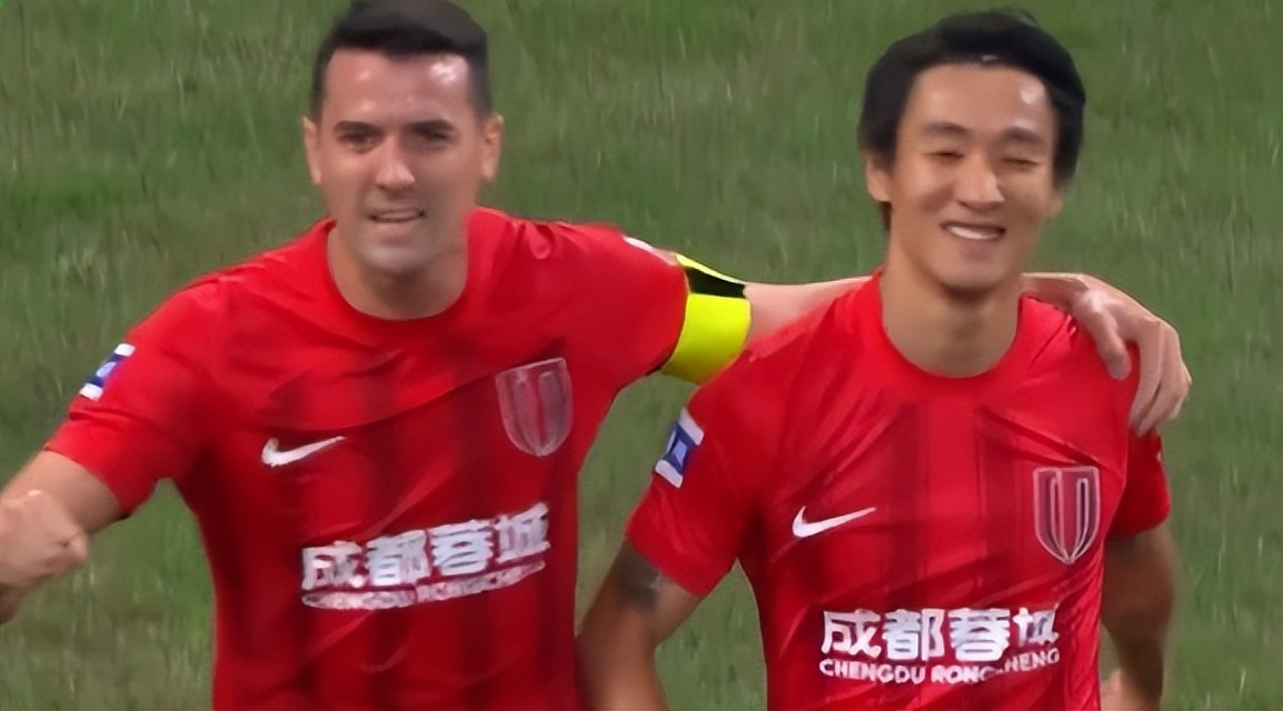 维拉争抢马,杜埃凯引英,媒关注,米兰体育官网,米兰体育H5官网入口,米兰体育网站,米兰体育官网娱乐,米兰体育H5登录入口